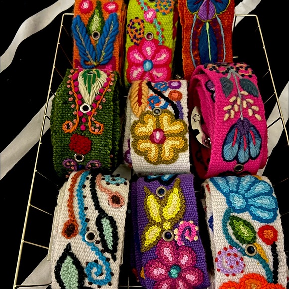 Peruvian Hand embroidered colorful alpaca floral belts - Picture 2 of 7
